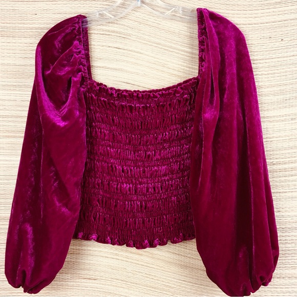 ANTHROPOLOGIE Puff-Sleeved Velvet Blouse
See all Anthropologie In Hot Pink Sz LP - Picture 5 of 12